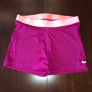 Nike pro